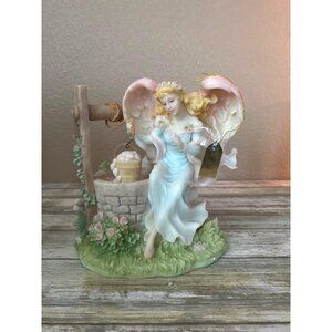 Seraphim Classics Phoebe Heart’s Content 2002 Symbol of Membership Angel Figurin